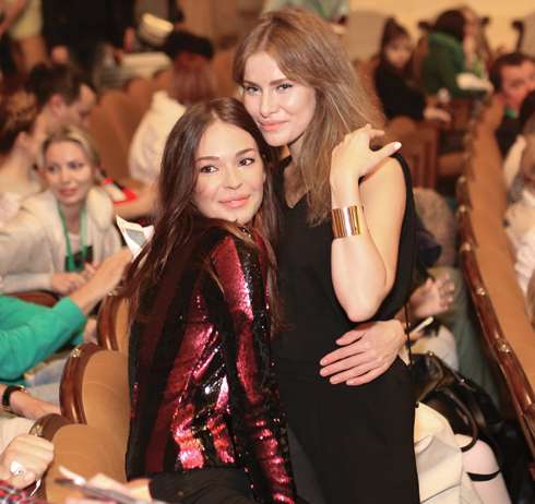 Агния Дитковските и Тата Бондарчук на «Кинотавре-2016» Агния Дитковските и Тата Бондарчук на «Кинотавре-2016»