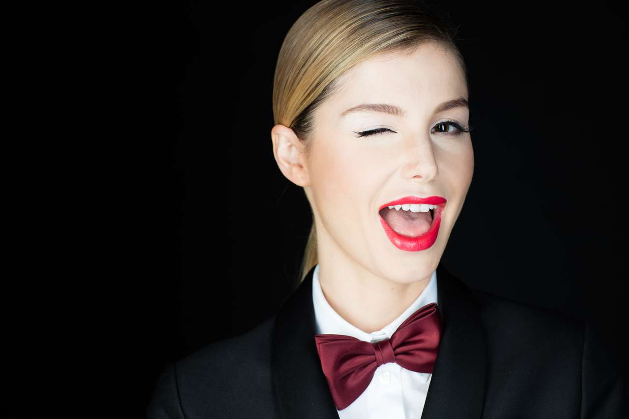 Юлия Пятина и ее белоснежная улыбка