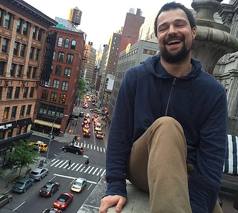 В Сеть попали фото Козловского и его возлюбленной