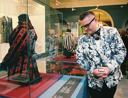 Александр Васильев открыл выставку Кружево напоказ