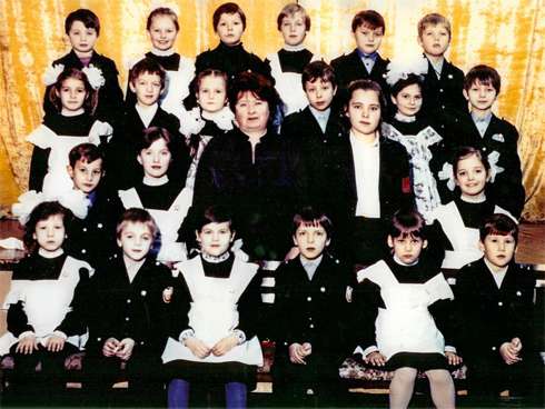 Анна Курникова поделилась фотографией из первого класса Анна Курникова поделилась фотографией из первого класса