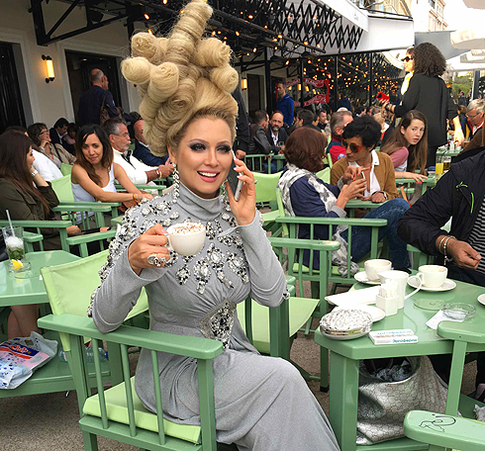 У Лены Лениной в Каннах украли телефон