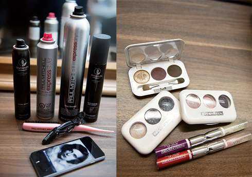 При создании образа использовались средства: 1. Палетка теней для глаз, SEVENTEEN. 2. Матовая помада-блеск All Day, LIP COLOR. 3. Текстурирующее средство для волос, AWAPUHI PAUL MITCHELL. 4. Лак для волос Stay Strong, PAUL MITCHELL