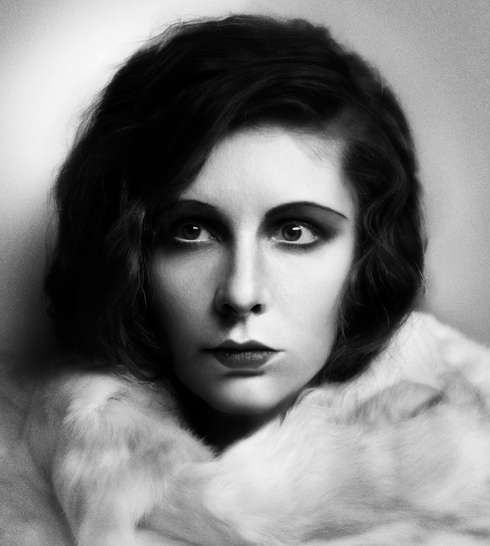 Валерия Кожевникова в образе Лени Рифеншталь. Макияж: Анастасия Баранова (визажист Seventeen); прическа: Ольга Горшунова (тренер-эксперт Paul Mitchell)