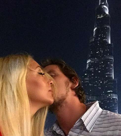 Кудрявцева и Макаров на фоне самого высокого здания Burj Khalifa