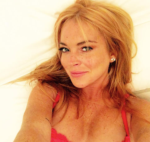 Линдсей Лохан лишилась пальца на руке