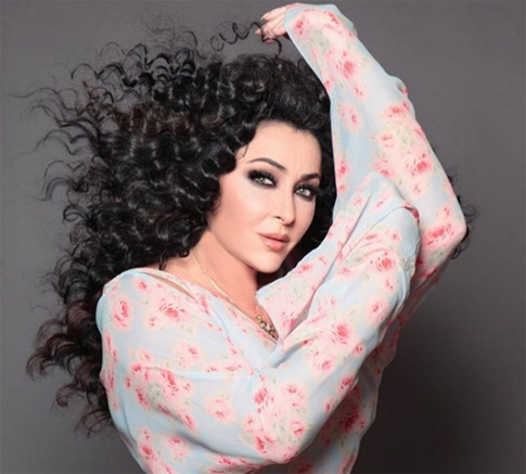 С Лолиты потребовали 750 тысяч рублей за бумажку