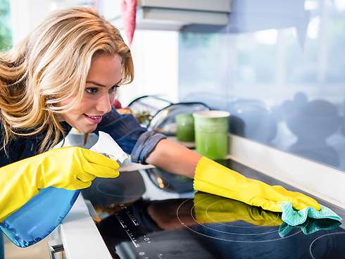 Чем опасна уборка квартиры?