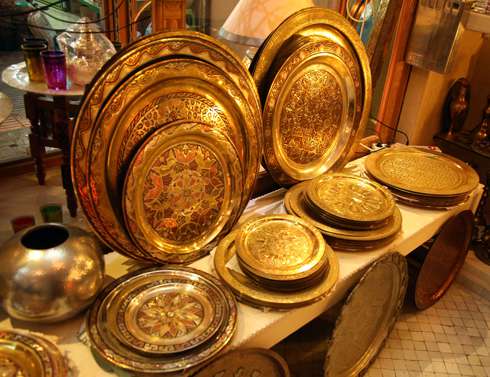 На рынках Марокко можно купить и аутентичную домашнюю утварь На рынках Марокко можно купить и аутентичную домашнюю утварь