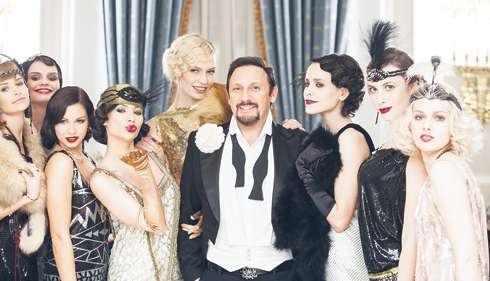 Кроме Стаса Михайлова в клипе задействовано около сорока весьма эффектных девушек