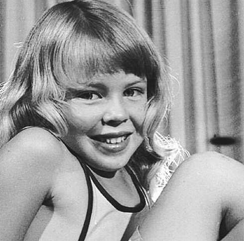 Кайли Миноуг опубликовала детское фото