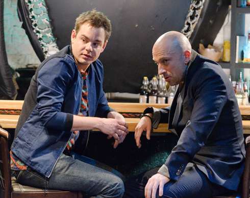 В новом сезоне Дмитрий Нагиев сбривает волосы и узнает, что у него есть еще один сын – Дима (Сергей Чирков) В новом сезоне Дмитрий Нагиев сбривает волосы и узнает, что у него есть еще один сын – Дима (Сергей Чирков)