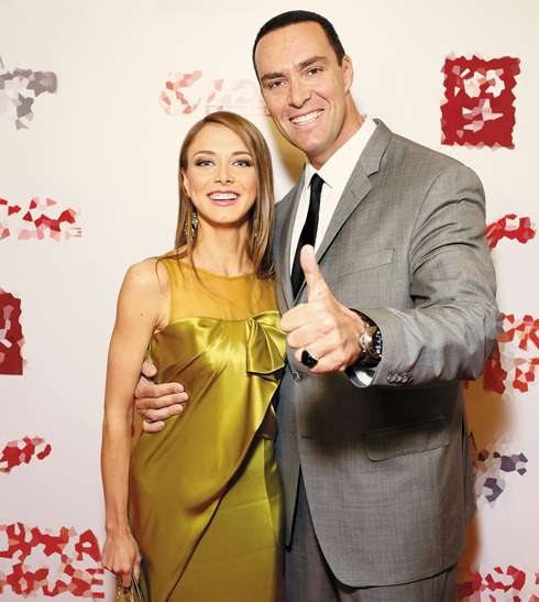 В картине «Разборка в Маниле» дебютировала Мария Бравикова — известная телеведущая и возлюбленная Александра Невского