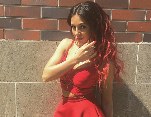 Грудь Нюши взволновала поклонников