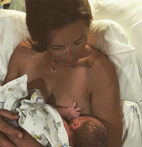 Жена Джейми Джулс показала новорожденного сына