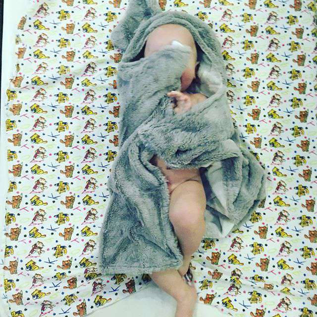 Наталья Подольская научила ребенка правильно спать 