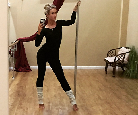 И все-таки она крутится: звезды танцуют на шесте