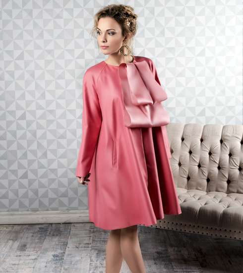 Тренч, Lila's; серьги, Lux Brand Тренч, Lilas; серьги, Lux Brand