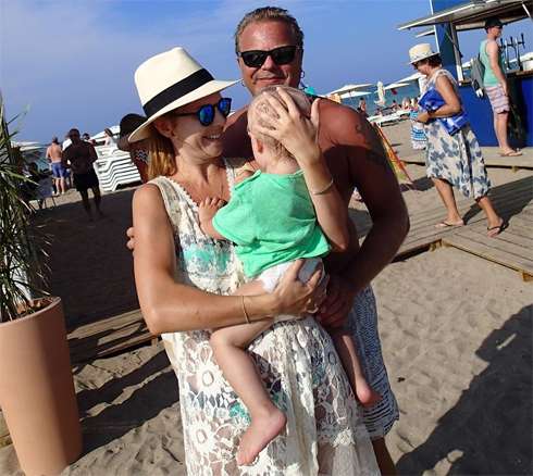 Владимир Пресняков и Наталья Подольская с сыном Темой