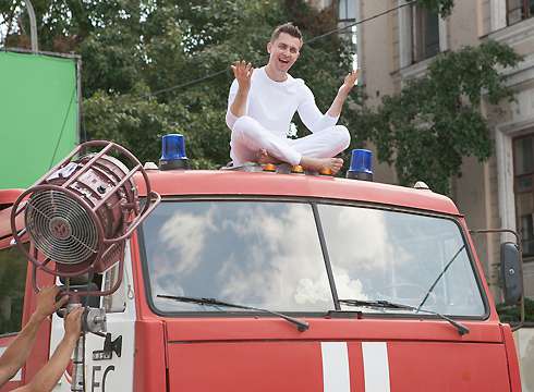 Дмитрий Дан на съемках клипа на песню «Не Ангелы»