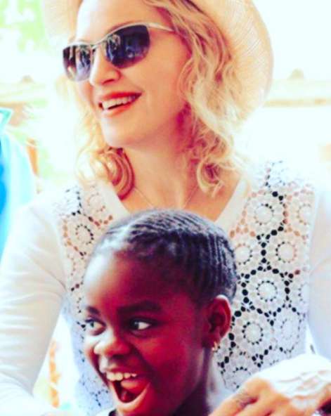 Мадонна и ее приемная дочка Мерси