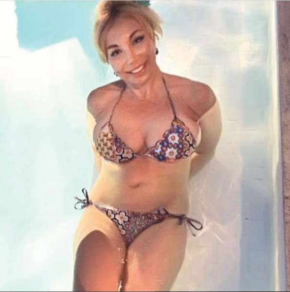 Поклонники считают, что пластика сильно изменила Машу Распутину