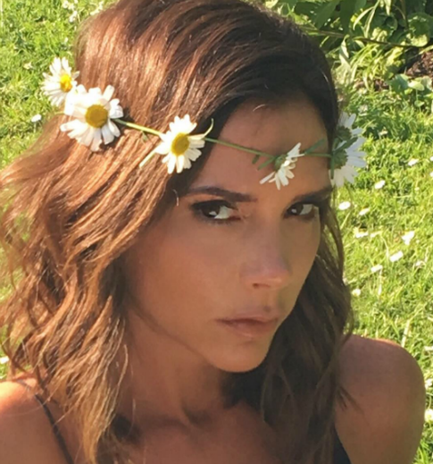 Виктория Бекхэм показала свою резиновую игрушку