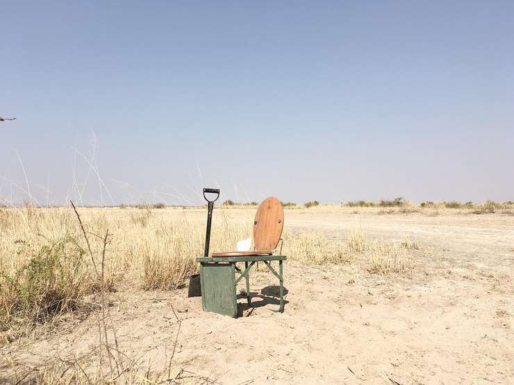 Бойфренда Рикки Йуана поразил местный туалет