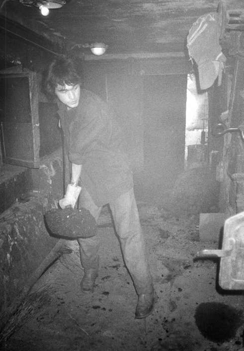 Виктор Цой в угольной котельной, более известной как Камчатка