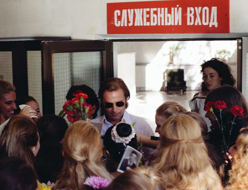 Жизнь Валерия Ободзинского — это оглушительная слава и последовавшее за ней внезапное забвение Жизнь Валерия Ободзинского — это оглушительная слава и последовавшее за ней внезапное забвение