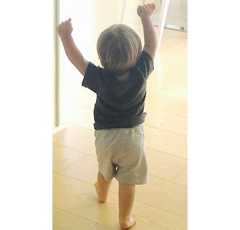 Сын Шакиры и Жерара Пике Саша радуется голу отца