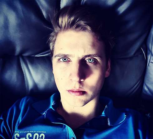  Артемий Шульгин лишился дорогих часов и техники