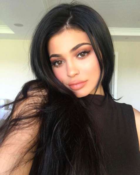 Так выглядит сейчас младшая сестра Ким Кардашьян Кайли Дженнер