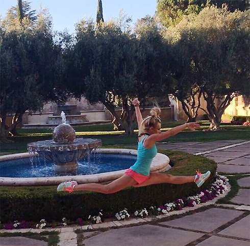 Бритни показала отличную растяжку Бритни показала отличную растяжку