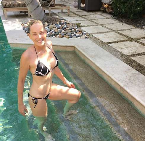 58-летняя Шэрон Стоун поразила снимком в бикини