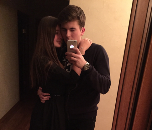 Дочь Стриженовых провожает своего парня в армию