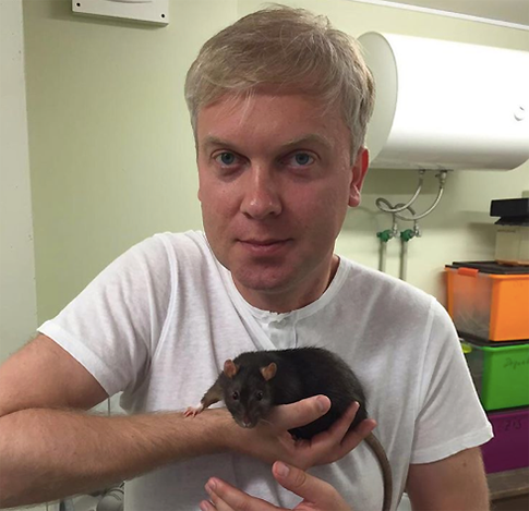 Сергей Светлаков сменил имя