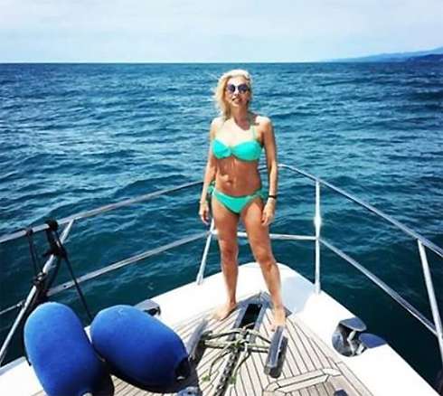 Фигура певицы восхитила поклонников