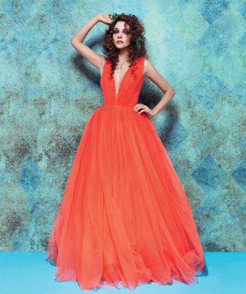 Платье, Isabel Garcia; украшения, Lux Brand