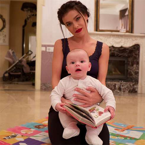 Елена Темникова с дочерью Сашей