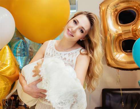 Ведущая Екатерина Токарева