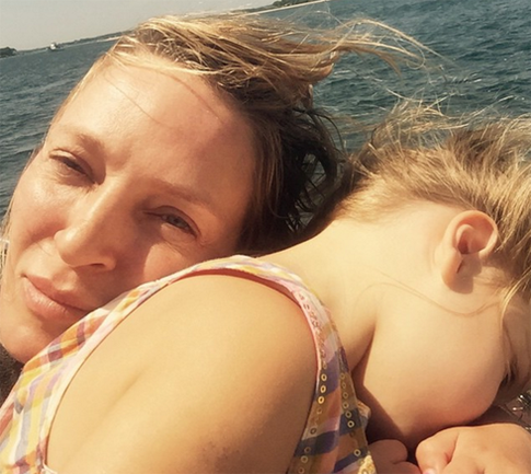 У Умы Турман хотят отобрать дочь?