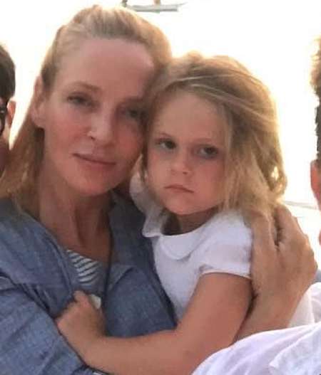 У Умы Турман хотят отобрать дочь?