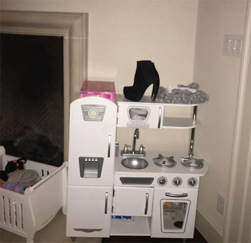 Дэвид Бекхэм поделился снимком игрушечной кухни дочки Харпер