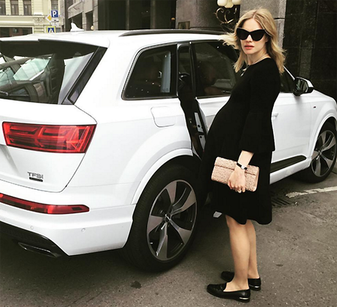 Водянова стала мамой в пятый раз