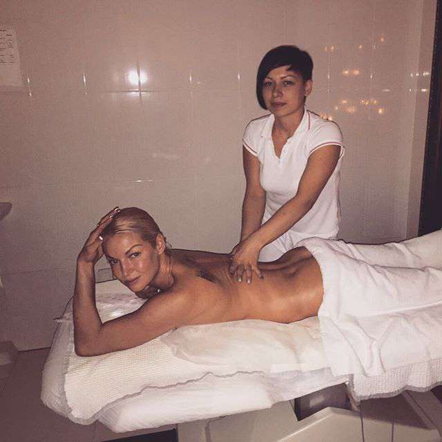 Анастасия Волочкова продемонстрировала достоинства своей фигуры Анастасия Волочкова продемонстрировала достоинства своей фигуры