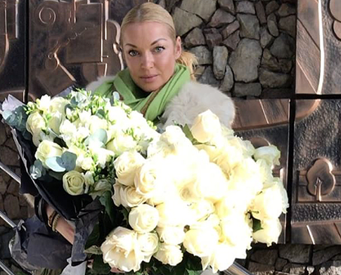 Волочкова обвинила Большой театр в организации проституции