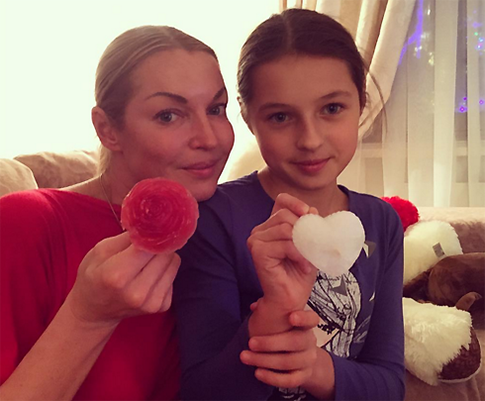 Оксана Пушкина устроила публичный суд над Волочковой