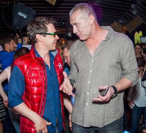 Игорь Жижикин и Павел Деревянко поздравили друга