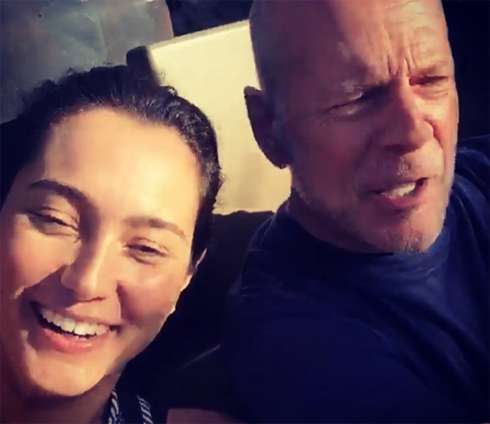 Брюсу Уиллису стало страшно на аттракционах